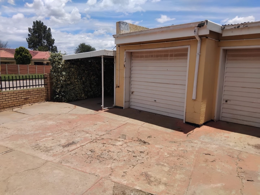 4 Bedroom Property for Sale in Stilfontein Ext 4 North West